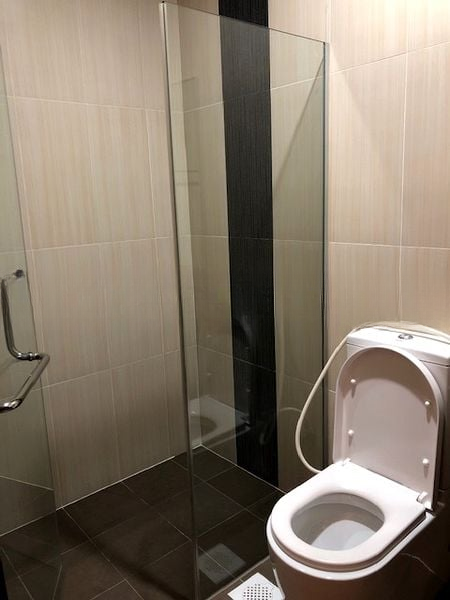ONAN SUITES 6
