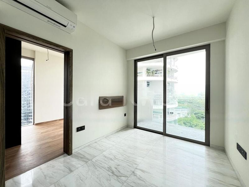 COASTLINE RESIDENCES 3