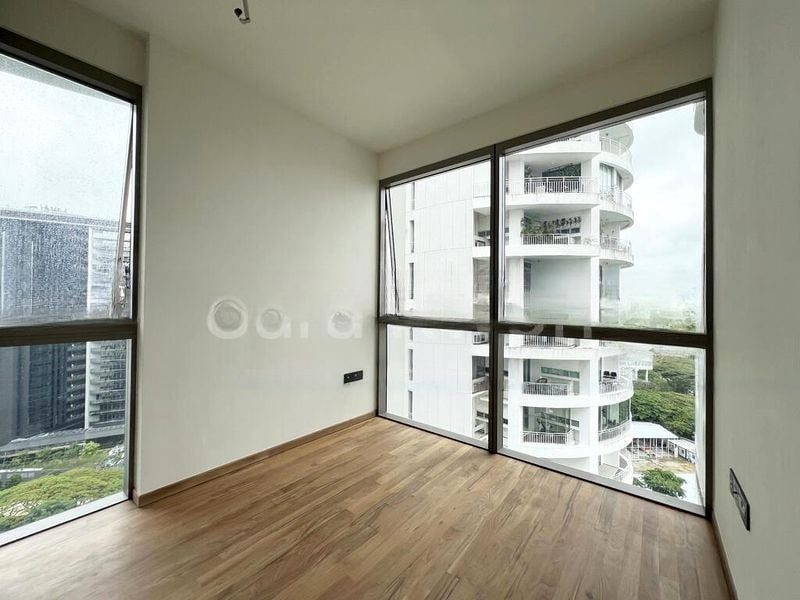 COASTLINE RESIDENCES 5