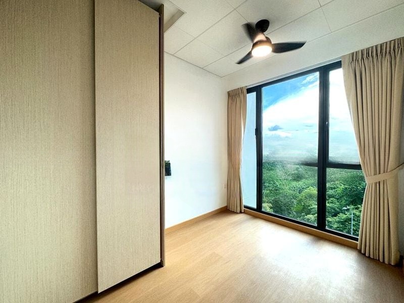 TREASURE AT TAMPINES 9