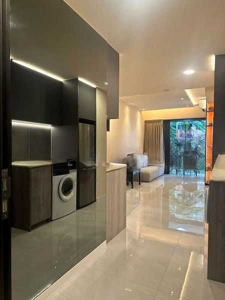 RIVERFRONT RESIDENCES 5