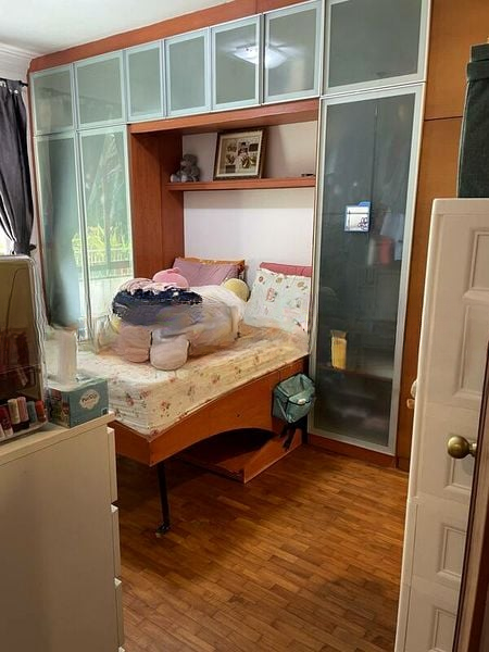 YISHUN EMERALD 4