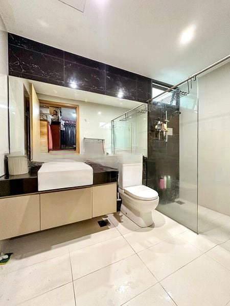 ESPARINA RESIDENCES 6