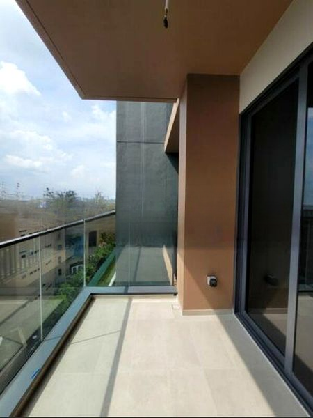 FOURTH AVENUE RESIDENCES 4