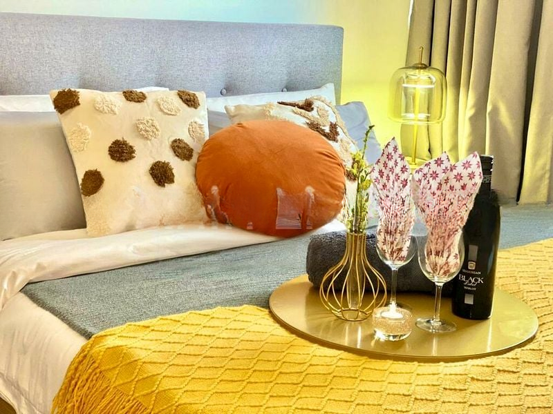 STIRLING RESIDENCES 3