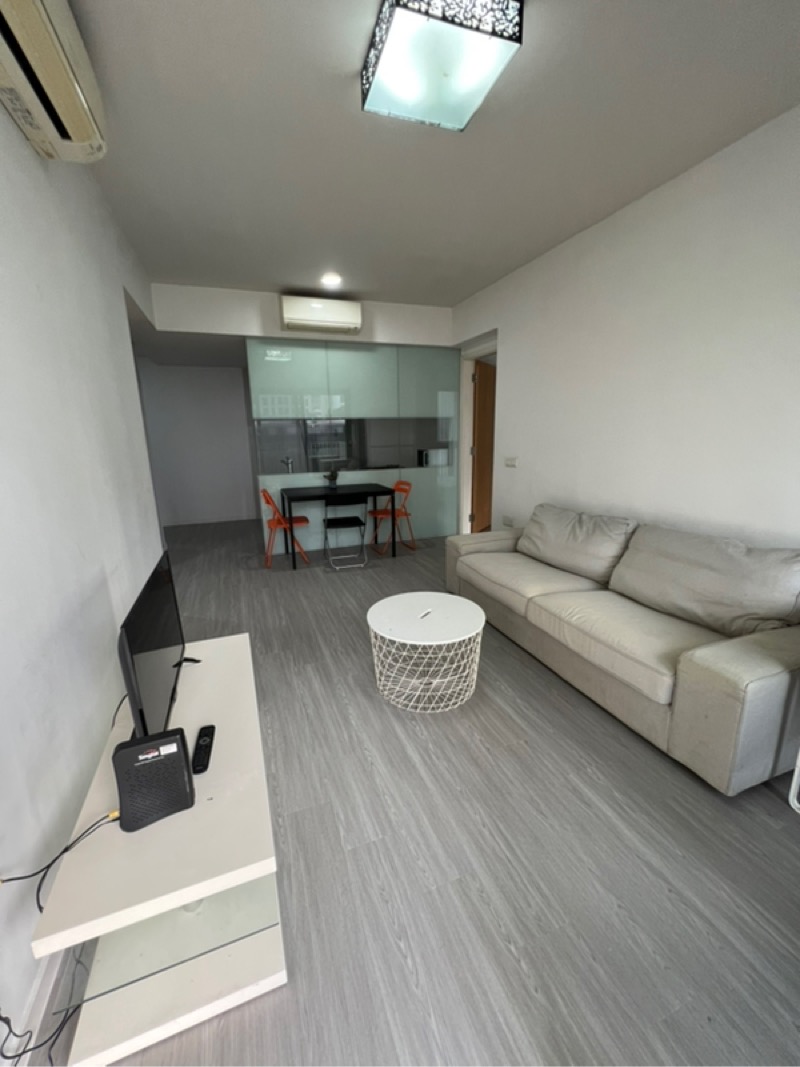 THE LAKEFRONT RESIDENCES 14