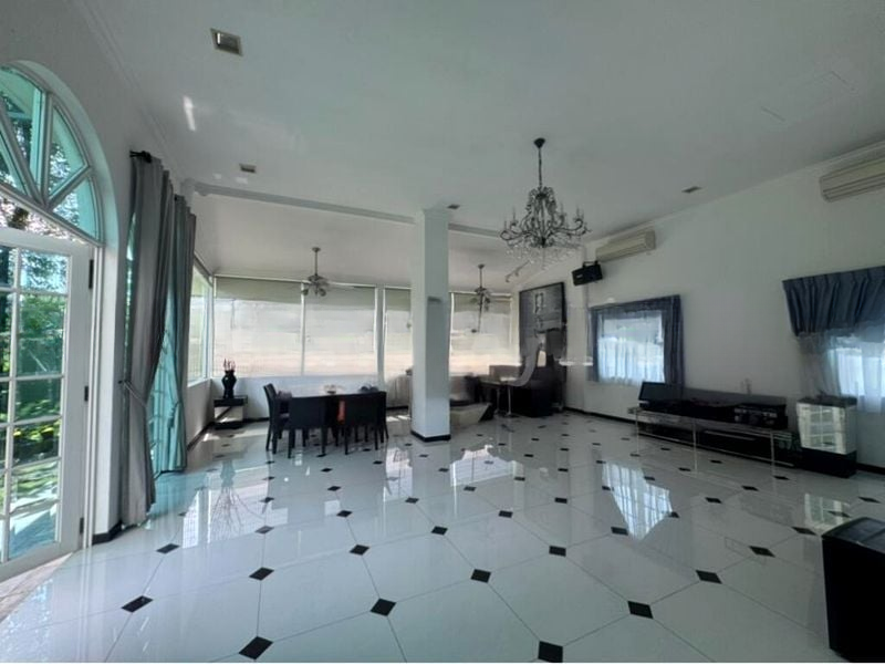 PEIRCE VILLAS 5