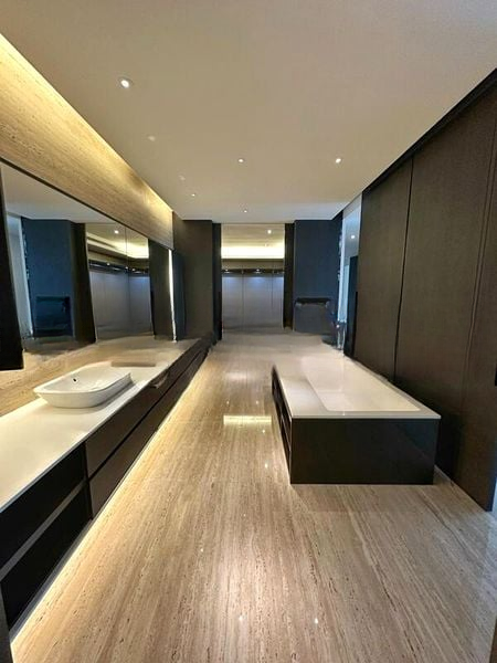 THE MARQ ON PATERSON HILL 6