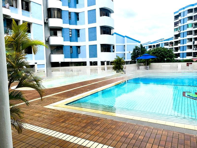 FAR HORIZON GARDENS 11