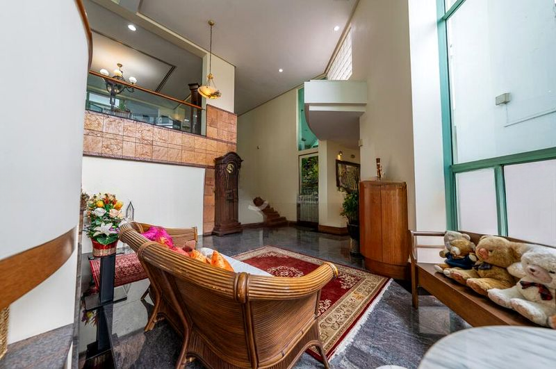 CALDECOTT HILL ESTATE 4