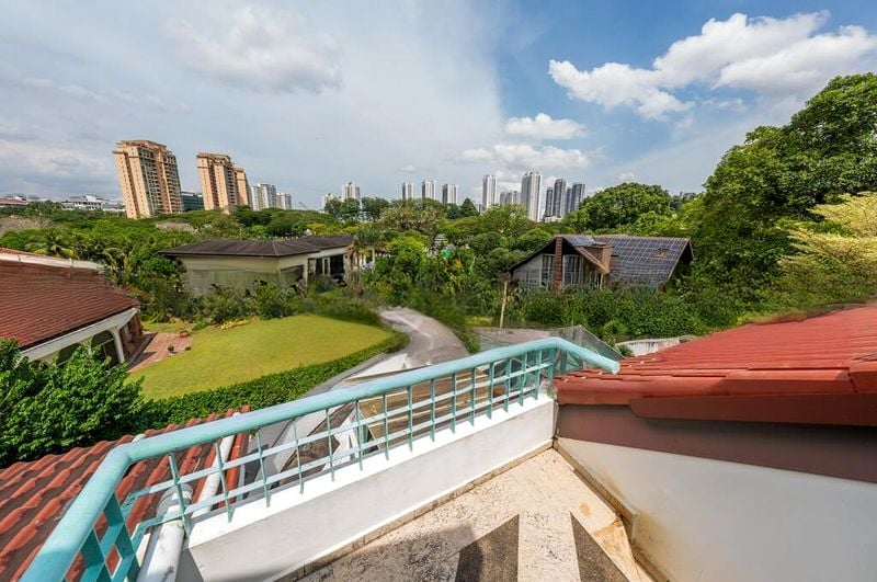 CALDECOTT HILL ESTATE 6