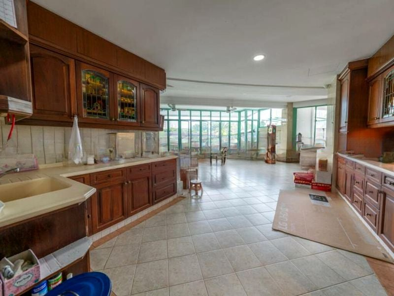 CALDECOTT HILL ESTATE 1