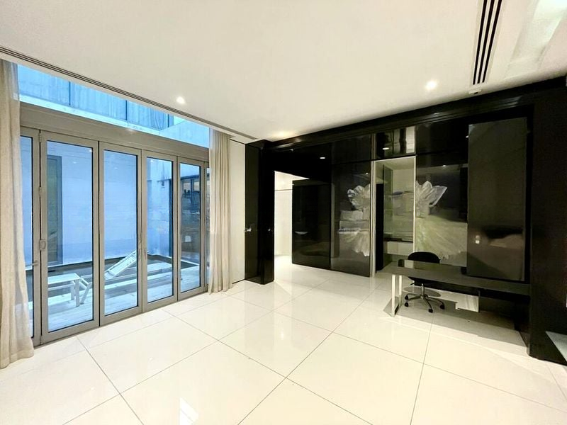 OXLEY RESIDENCE 6