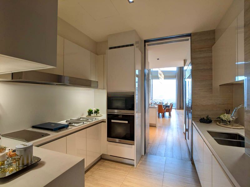 EDEN RESIDENCES CAPITOL 7