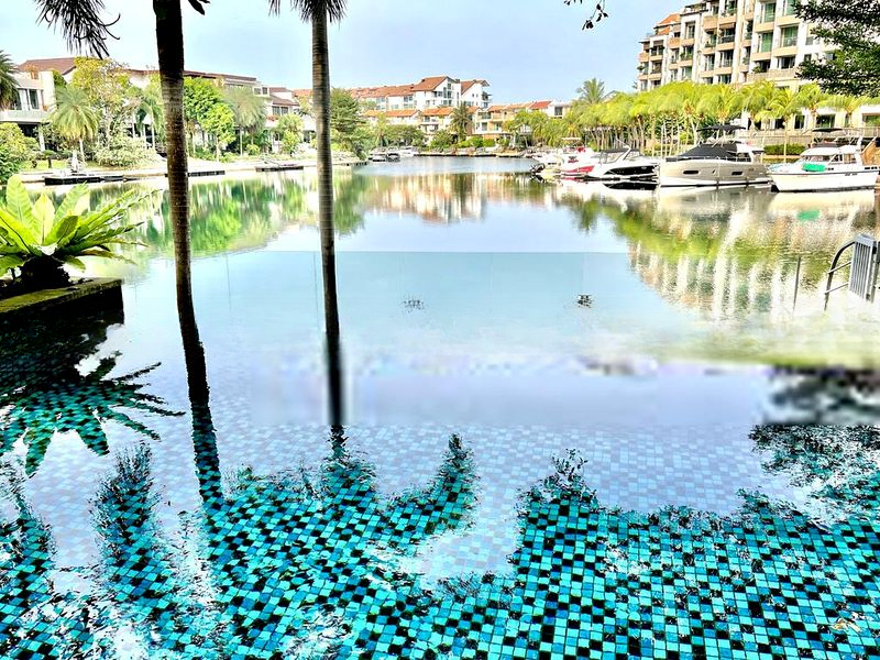 PARADISE ISLAND 3