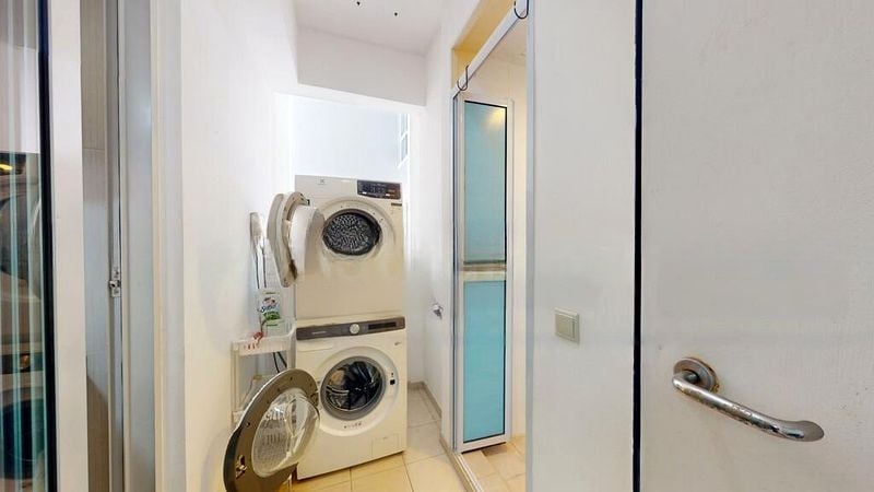 THE METROPOLITAN CONDOMINIUM 11