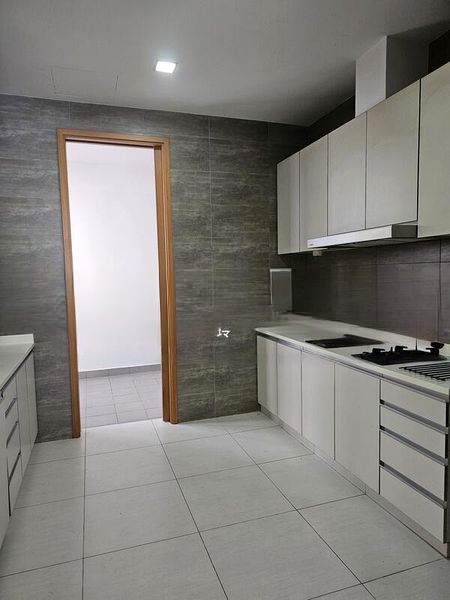 THE REEF AT KING'S DOCK 10