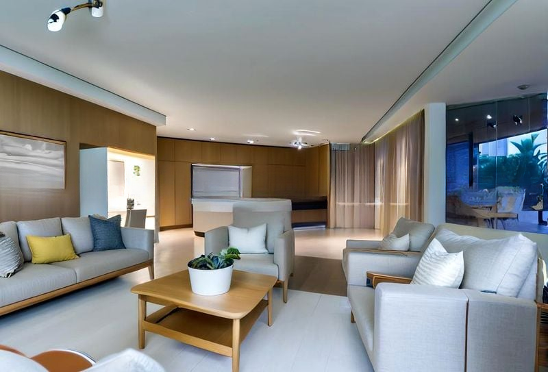 BEVERLY HILL 9