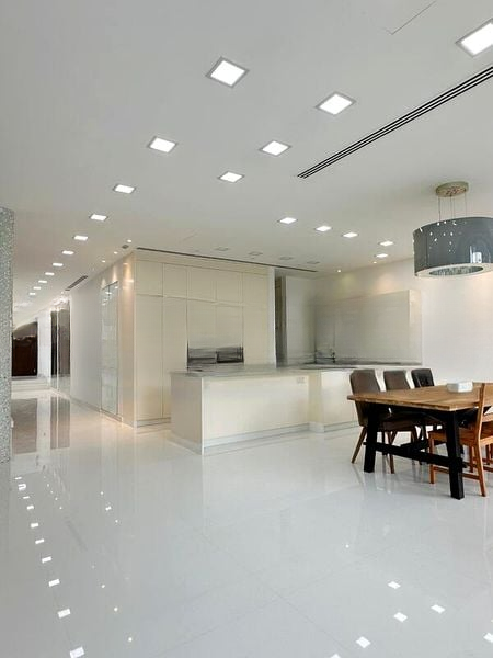 THE REEF AT KING'S DOCK 4