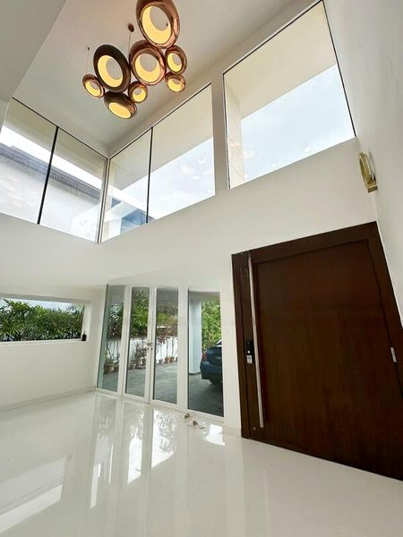 THE REEF AT KING'S DOCK 7