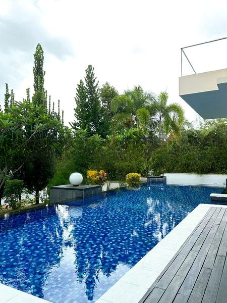 THE REEF AT KING'S DOCK 2