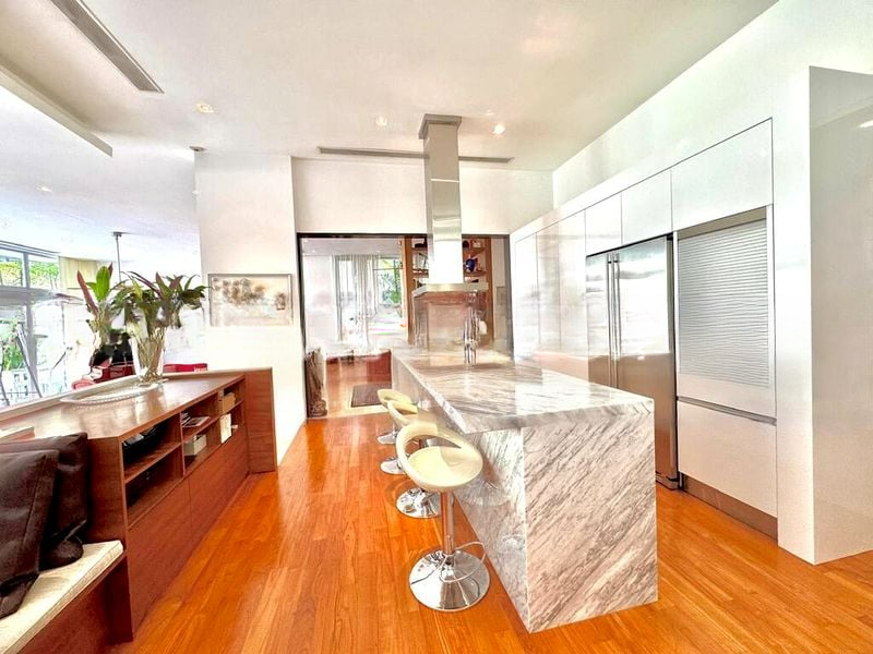 THE REEF AT KING'S DOCK 6