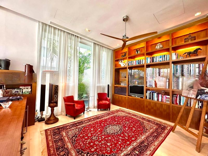 THE REEF AT KING'S DOCK 4