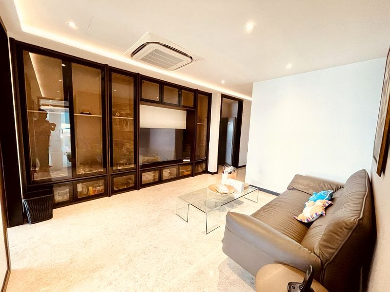 MARINA BAY RESIDENCES 9