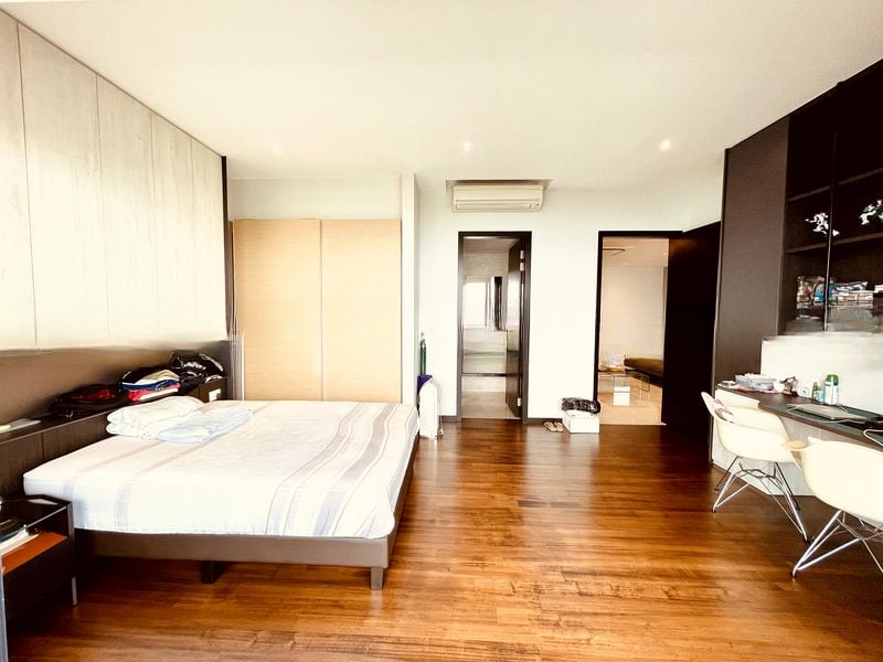 MARINA BAY RESIDENCES 4