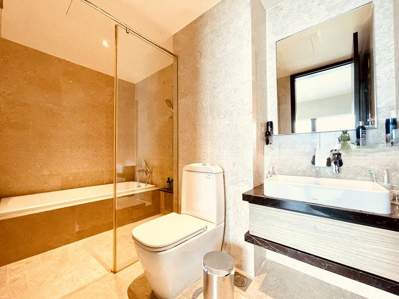 MARINA BAY RESIDENCES 6