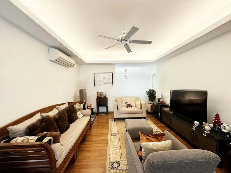 THE TOP RESIDENCE 11
