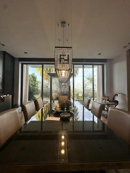 THE REEF AT KING'S DOCK 8