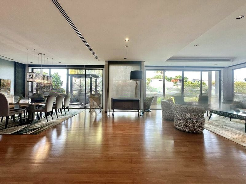 THE REEF AT KING'S DOCK 11