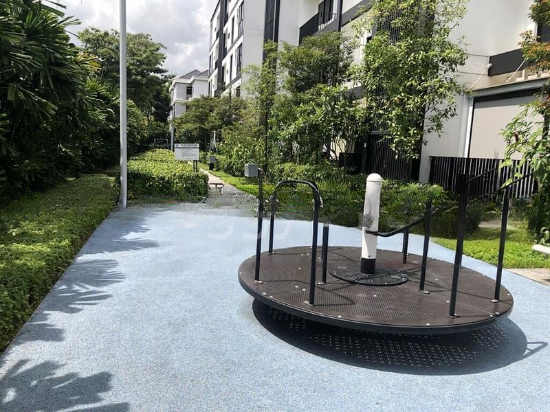 VILLAGE @ PASIR PANJANG 15