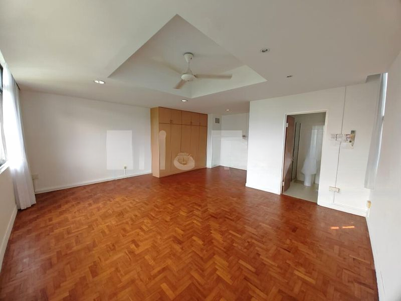 TANGLIN HILL CONDOMINIUM 3