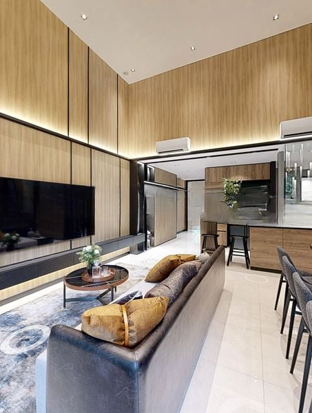 BLOSSOMS BY THE PARK 5