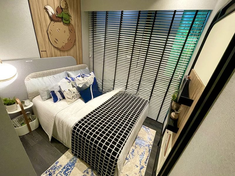 BLOSSOMS BY THE PARK 15