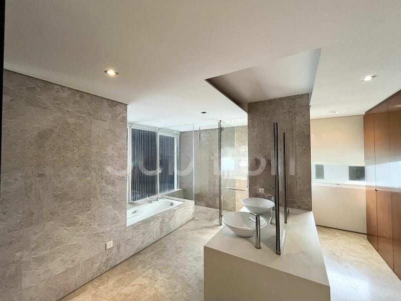 THE RESIDENCES AT BARKER 7