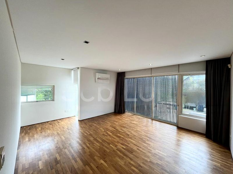 THE RESIDENCES AT BARKER 9