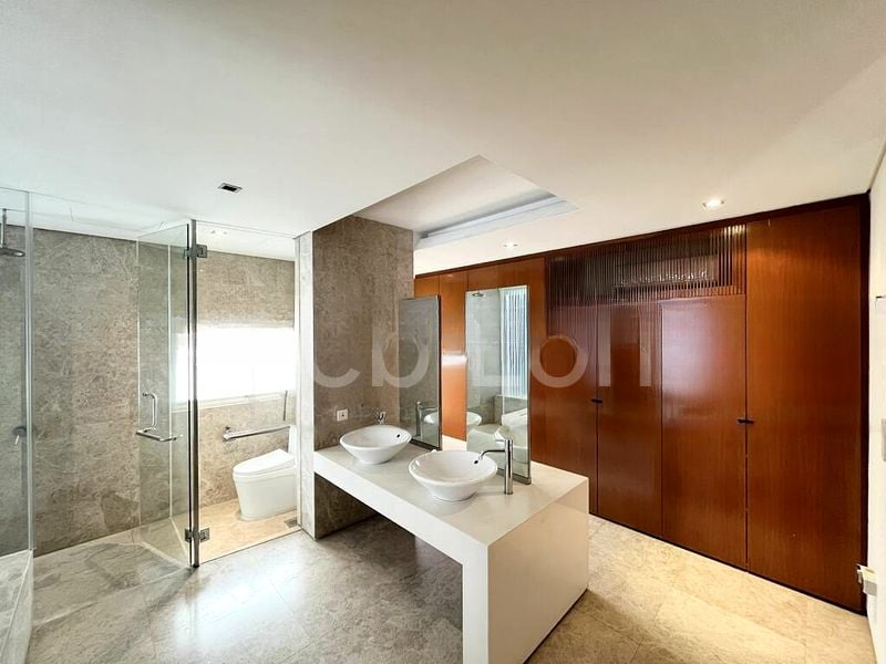 THE RESIDENCES AT BARKER 8
