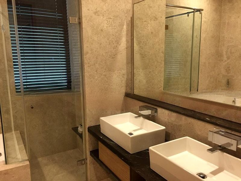 MARINA BAY RESIDENCES 10