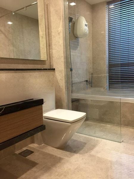 MARINA BAY RESIDENCES 15