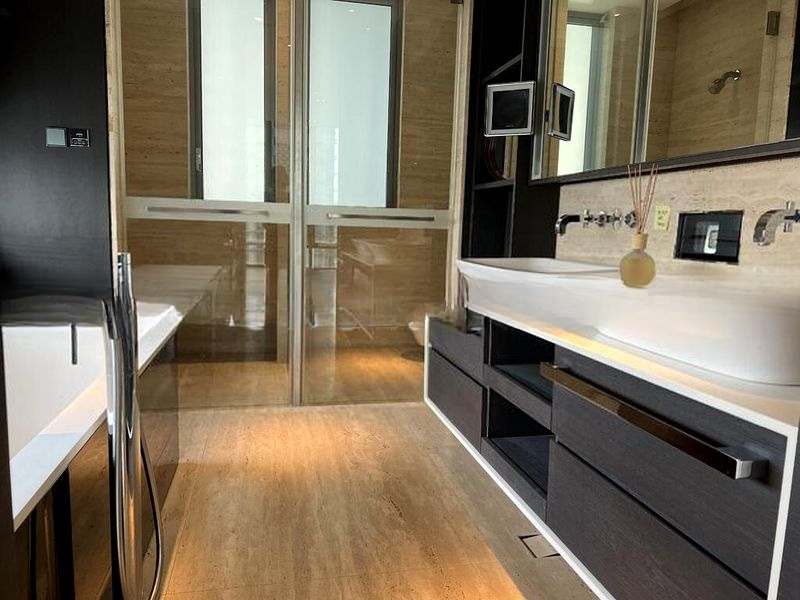 THE MARQ ON PATERSON HILL 15