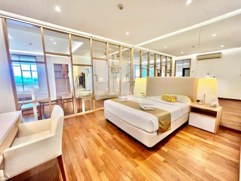 HIGH STREET CENTRE 2