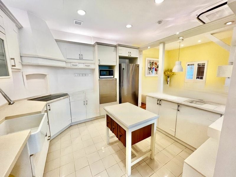 HIGH STREET CENTRE 4