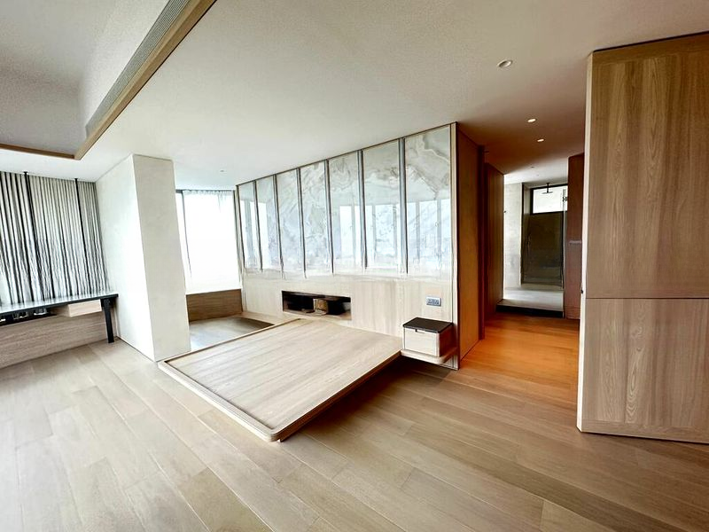 TANGLIN HILL CONDOMINIUM 8