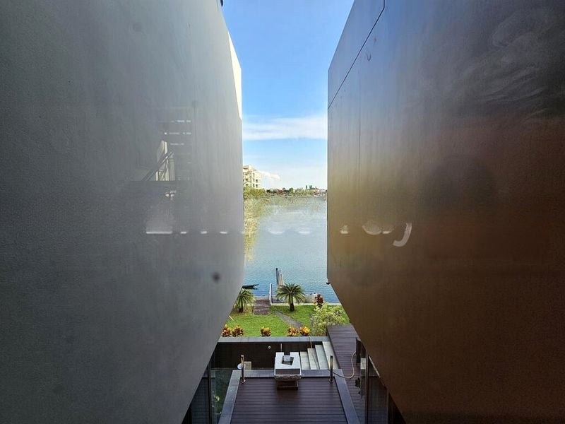 THE REEF AT KING'S DOCK 6