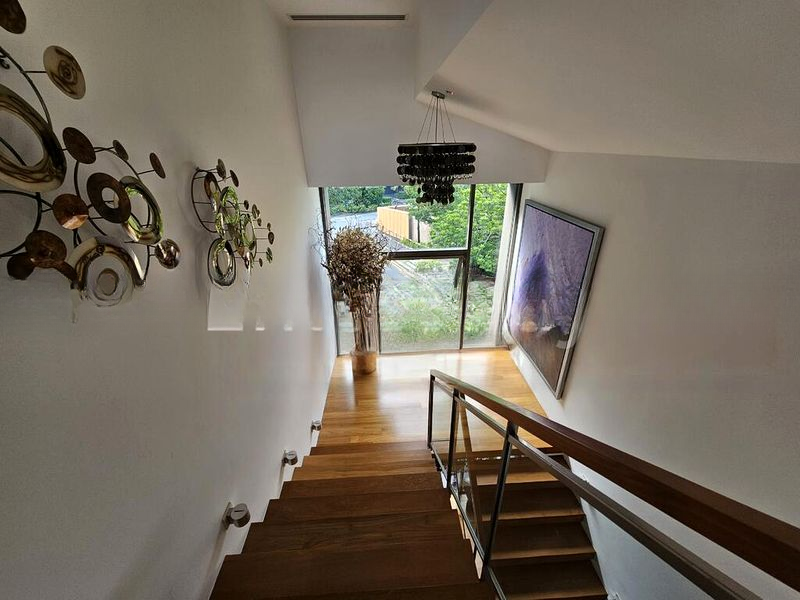 THE REEF AT KING'S DOCK 12