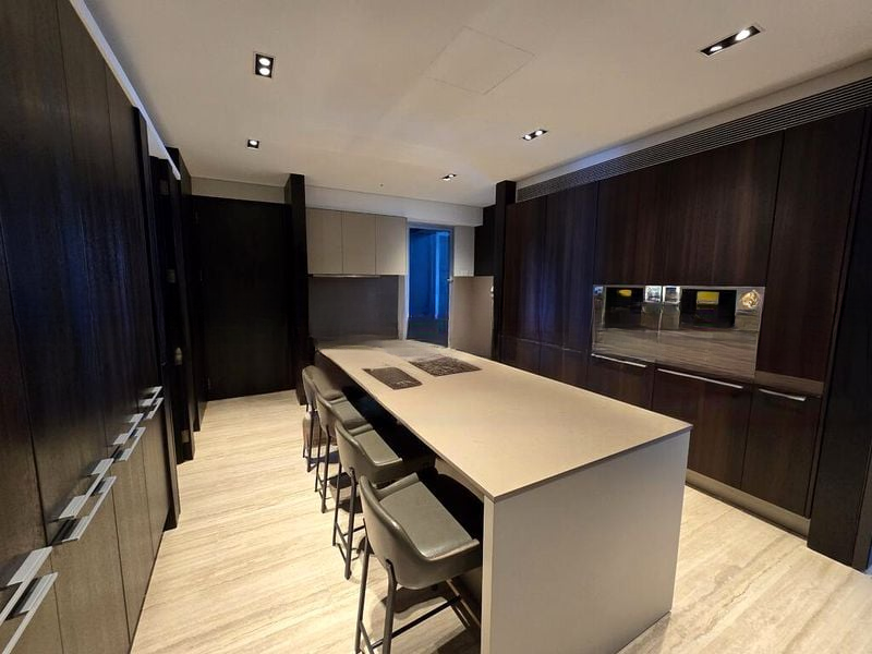 TWENTYONE ANGULLIA PARK 8