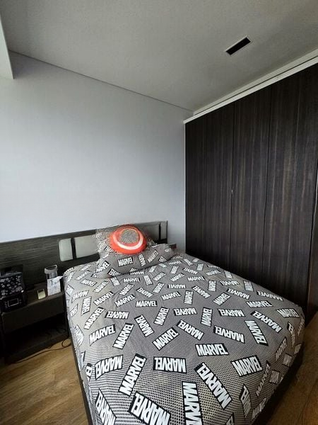 TWENTYONE ANGULLIA PARK 15